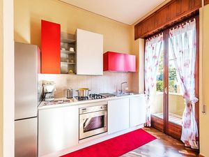 23332371-Ferienwohnung-4-Desenzano Del Garda-300x225-4