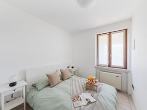 23476965-Ferienwohnung-3-Desenzano Del Garda-300x225-2