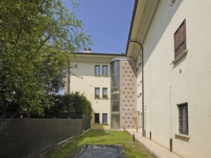 23670561-Ferienwohnung-4-Desenzano Del Garda-300x225-1