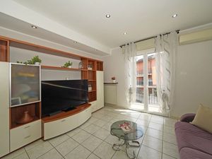 23989865-Ferienwohnung-5-Desenzano Del Garda-300x225-3