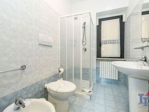 23544778-Ferienwohnung-6-Desenzano Del Garda-300x225-4