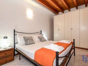 23544790-Ferienwohnung-3-Desenzano Del Garda-300x225-5