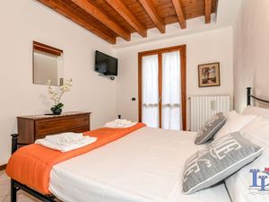 23544790-Ferienwohnung-3-Desenzano Del Garda-300x225-1