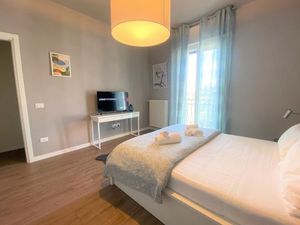 23544797-Ferienwohnung-5-Desenzano Del Garda-300x225-2