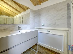 23544799-Ferienwohnung-7-Desenzano Del Garda-300x225-5