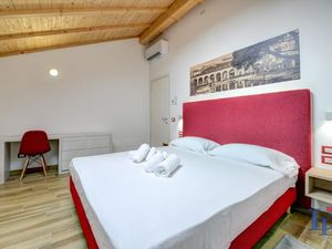 23544798-Ferienwohnung-6-Desenzano Del Garda-300x225-1