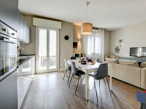 23544797-Ferienwohnung-5-Desenzano Del Garda-300x225-2