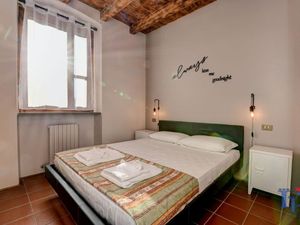 23544796-Ferienwohnung-4-Desenzano Del Garda-300x225-1