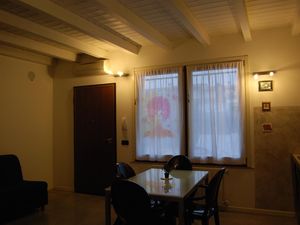 22453833-Ferienwohnung-4-Desenzano Del Garda-300x225-3