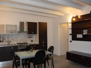 22453833-Ferienwohnung-4-Desenzano Del Garda-300x225-2