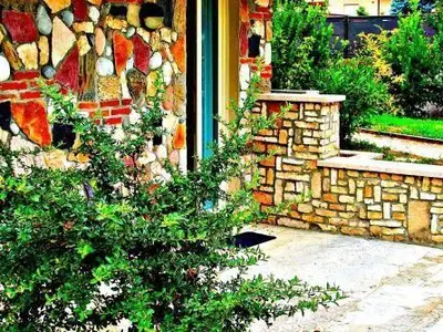 Außenansicht des Gebäudes. Beispielbild