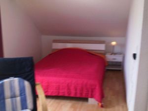 23667899-Ferienwohnung-4-Detmold-300x225-0