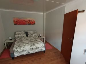 23140145-Ferienwohnung-4-Dettelbach-300x225-4