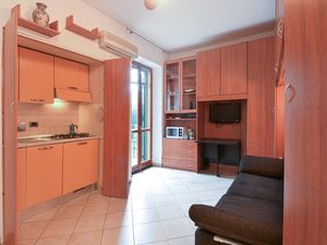 23760865-Ferienwohnung-4-Diano Marina-300x225-5