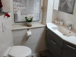 23991884-Ferienwohnung-4-Diemelsee-300x225-4