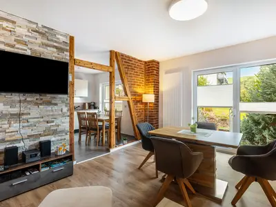 Photo, INSIDE, OUTSIDE