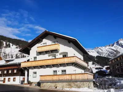 Außenseite Ferienhaus [Winter]