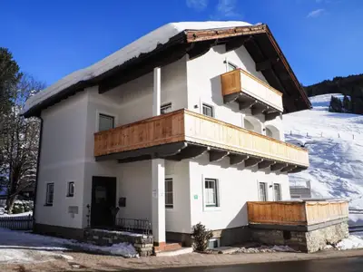 Außenseite Ferienhaus [Winter]