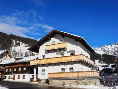 Außenseite Ferienhaus [Winter]