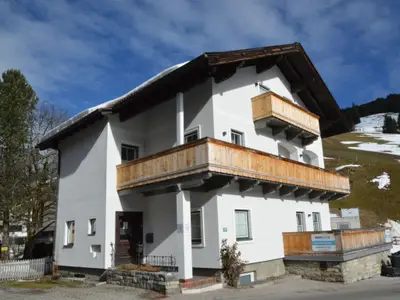 Außenseite Ferienhaus [Winter]