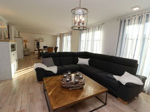 23885279-Ferienwohnung-4-Dierhagen (Ostseebad)-300x225-1