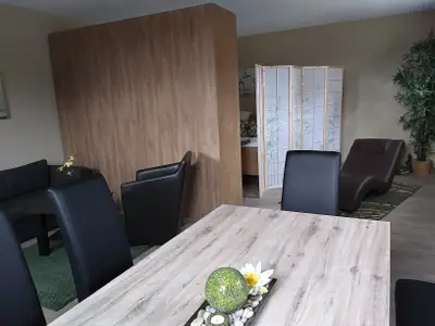 Zimmer komplett Ansicht 2