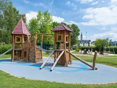 Ganz in der Nähe: Spielplatz im Generationenpark