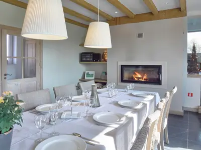 DiningRoom