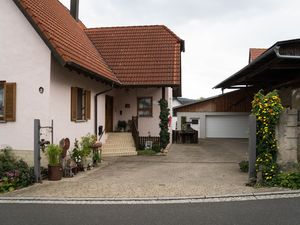 23283155-Ferienwohnung-3-Dingolshausen-300x225-1