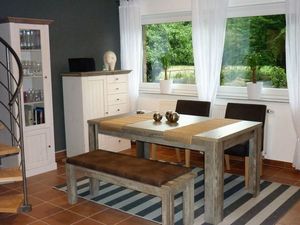 23960278-Ferienwohnung-4-Dinslaken-300x225-1