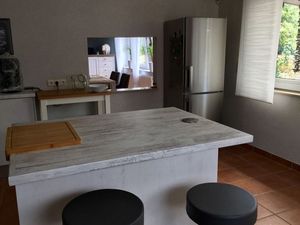 23960278-Ferienwohnung-4-Dinslaken-300x225-2