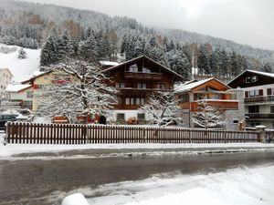 18369531-Ferienwohnung-5-Disentis/Mustér-300x225-0