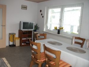 19325537-Ferienwohnung-5-Dittelbrunn-300x225-5