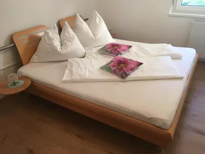 2. Schlafzimmer