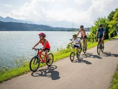 Radfahren_NOCKBIKE_Millstätter See Radweg_Familie_