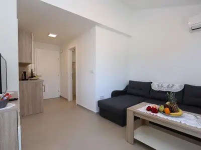 Ferienwohnung für 2 Personen (25 m²) in Dobrinj 7/10