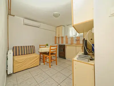 Ferienwohnung für 2 Personen (30 m²) in Dobrinj 8/10