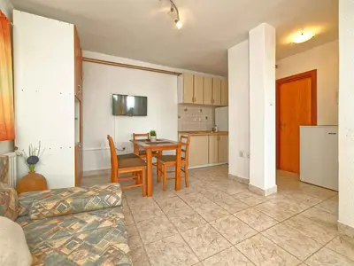 Ferienwohnung für 3 Personen (40 m²) in Dobrinj 9/10