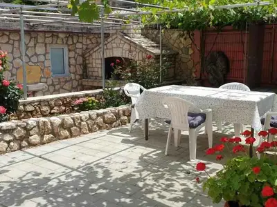 Ferienwohnung für 4 Personen (74 m²) in Dobrinj 1/10