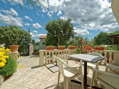 Ferienwohnung für 2 Personen (30 m²) in Dobrinj 4/10