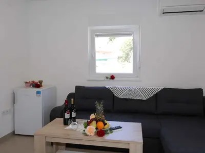 Ferienwohnung für 2 Personen (25 m²) in Dobrinj 7/10