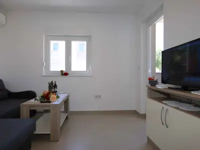 Ferienwohnung für 2 Personen (25 m²) in Dobrinj 6/10
