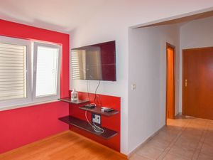 23945896-Ferienwohnung-4-Dobropoljana-300x225-4