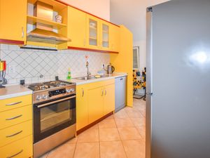 23945895-Ferienwohnung-6-Dobropoljana-300x225-1