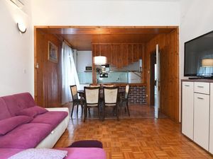 23671722-Ferienwohnung-6-Dobropoljana-300x225-1