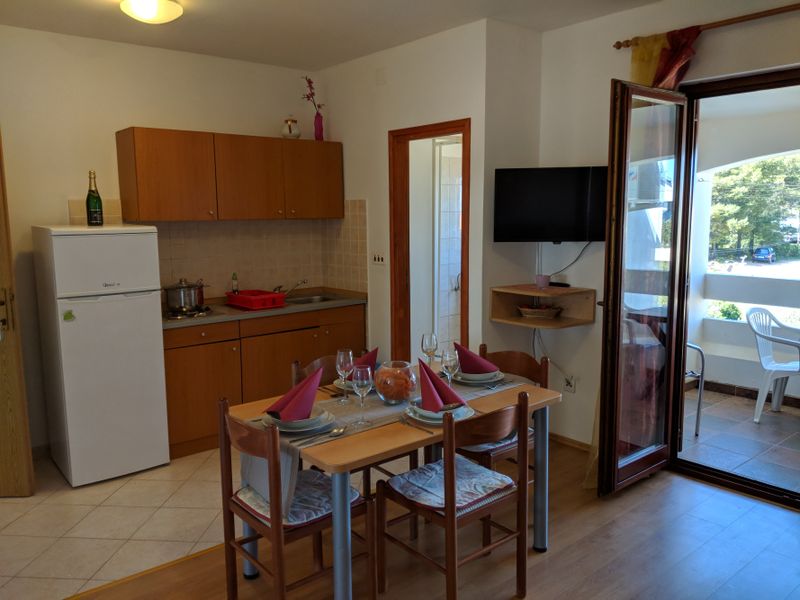 23930131-Ferienwohnung-4-Dobropoljana-800x600-2