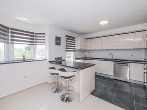 24003515-Ferienwohnung-10-Dobropoljana-300x225-5