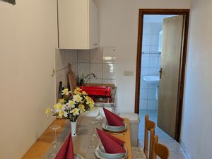 19126251-Ferienwohnung-2-Dobropoljana-300x225-1