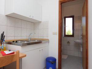 19126251-Ferienwohnung-2-Dobropoljana-300x225-3