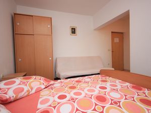 19126251-Ferienwohnung-2-Dobropoljana-300x225-5